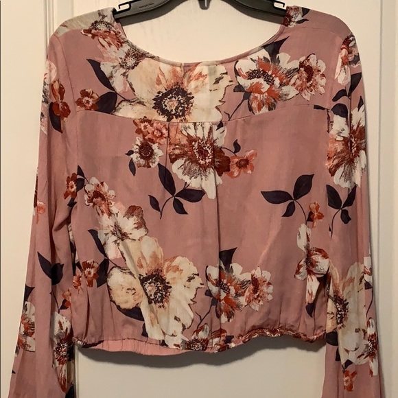 Joe B Women’s Floral Crop Top - Picture 5 of 5